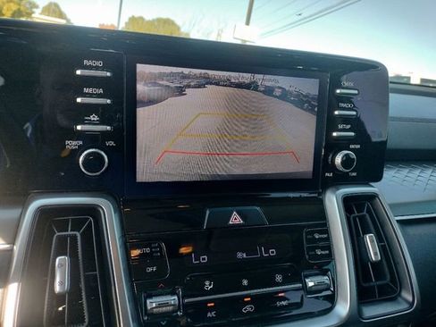 Used 2021 Kia Sorento S image 26