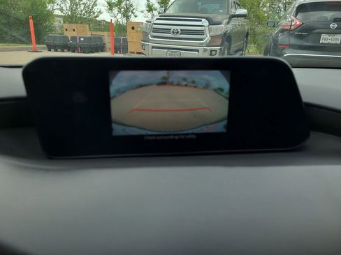 Used 2024 MAZDA MAZDA3 s image 21