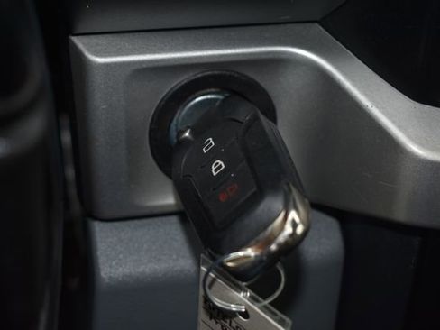 Used 2025 Ford F250 XLT AWD/4WD image 23