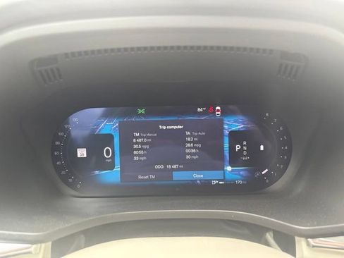 Used 2025 Volvo XC60 B5 Plus w/ Protection Package Premier AWD/4WD image 9