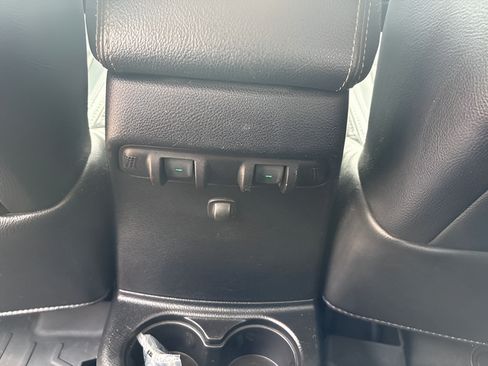 Used 2018 Jeep Wrangler Unlimited Sahara AWD/4WD image 41