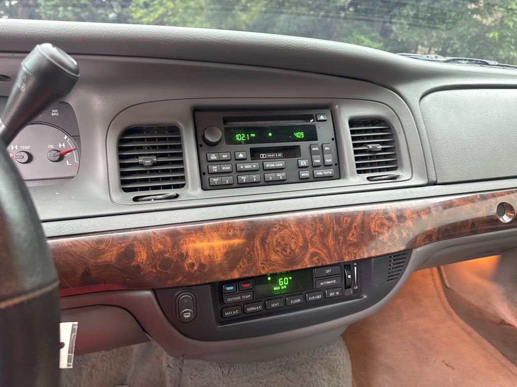 Used 2005 Mercury Grand Marquis LS RWD image 15