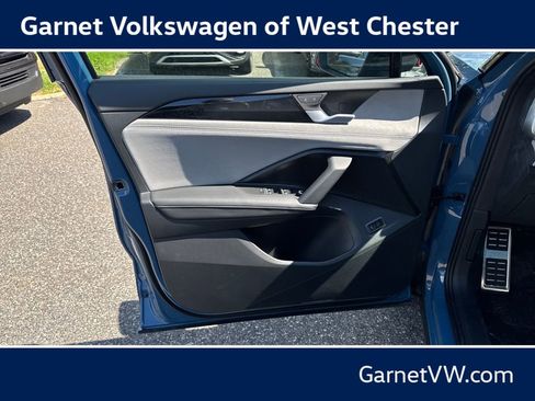 New 2026 Volkswagen Tiguan SE R-Line AWD/4WD image 16