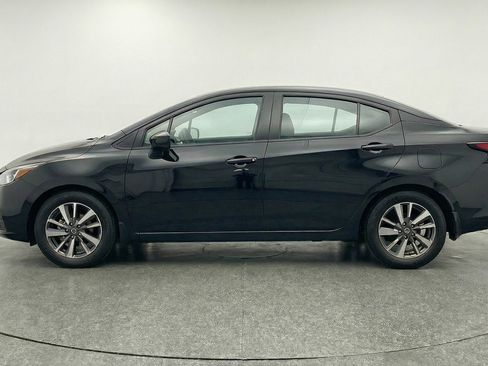 Used 2025 Nissan Versa SV image 5