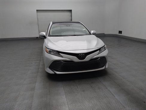 Used 2018 Toyota Camry XLE FWD image 14
