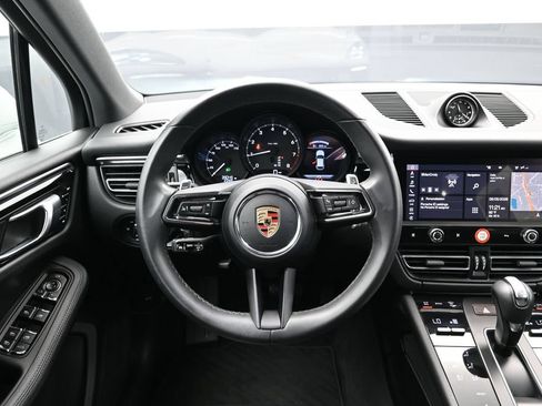 Certified 2023 Porsche Macan AWD/4WD image 20