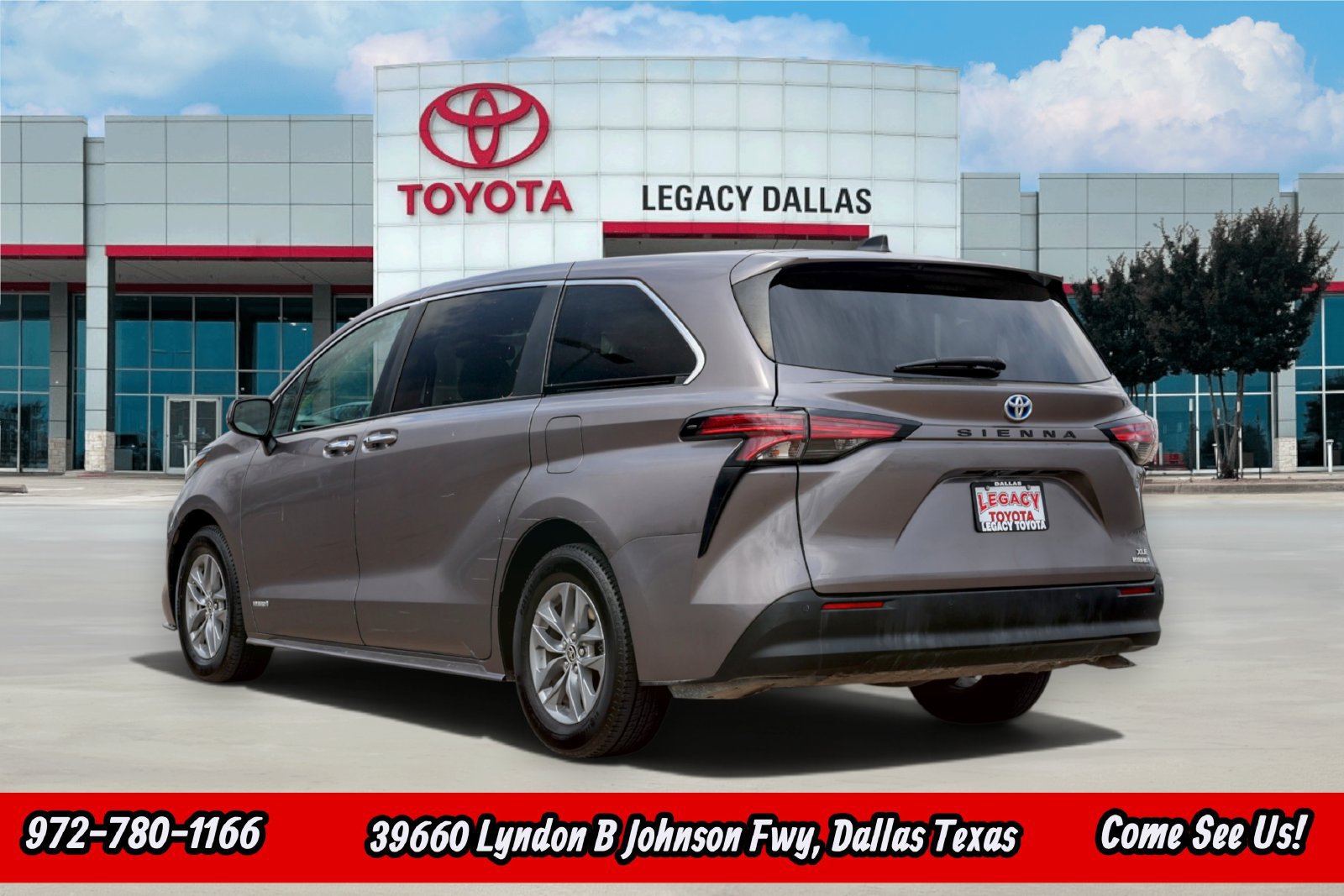 Used 2021 Toyota Sienna XLE FWD image 8