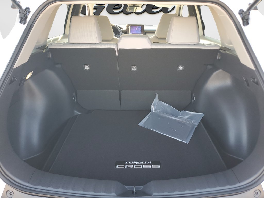 Certified 2026 Toyota Corolla Cross L FWD image 9