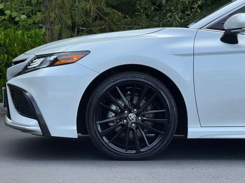 Used 2024 Toyota Camry XSE w/ Navigation Package FWD image 4