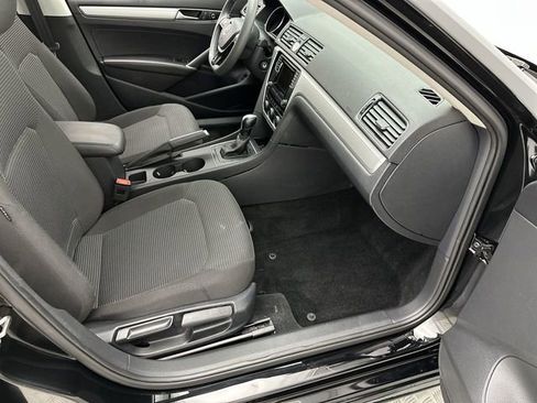 Used 2016 Volkswagen Passat 1.8T S image 23