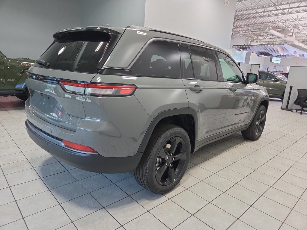 New 2027 Jeep Grand Cherokee Limited AWD/4WD image 7