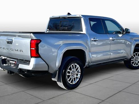 Used 2024 Toyota Tacoma Limited w/ Limited Package (LT) image 12