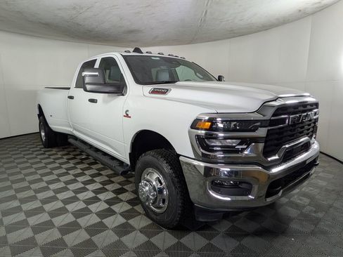 New 2026 RAM 3500 Tradesman AWD/4WD image 5