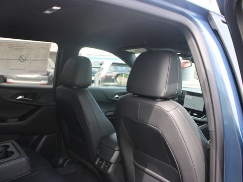 New 2027 Chevrolet Equinox LT w/ Convenience Package II FWD image 33