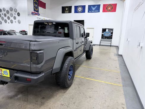 Used 2022 Jeep Gladiator Sport AWD/4WD image 22