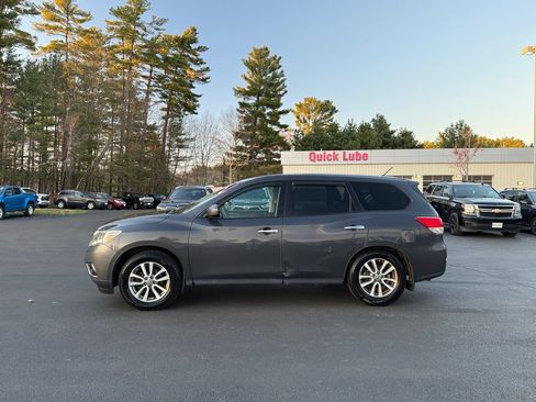 Used 2014 Nissan Pathfinder S AWD/4WD image 2