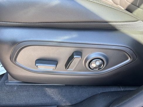 New 2025 Jeep Grand Cherokee Limited w/ Black Appearance Package image 23