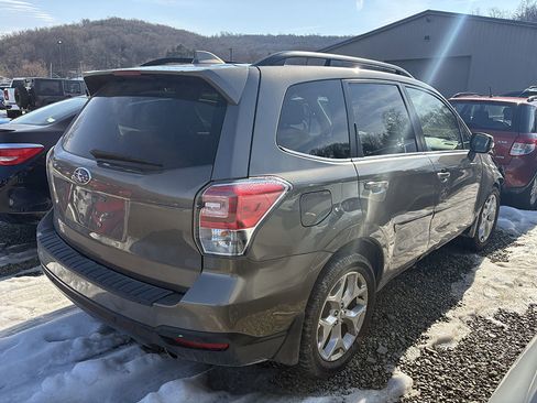 Used 2017 Subaru Forester 2.5i Touring image 6