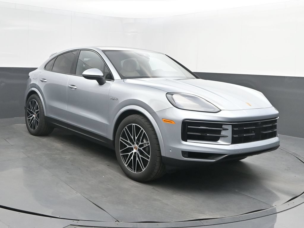 Certified 2026 Porsche Cayenne E-Hybrid Coupe AWD/4WD image 9