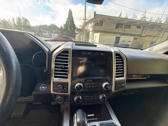 Used 2016 Ford F150 Platinum w/ Equipment Group 701A Luxury AWD/4WD image 20