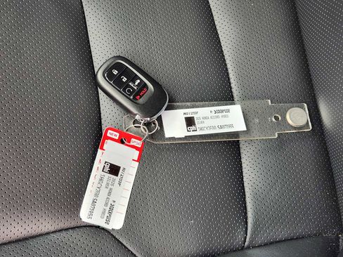 Certified 2025 Honda Accord Touring image 35