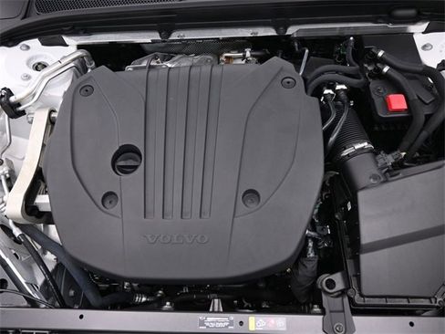 Used 2024 Volvo S60 B5 Ultimate image 34