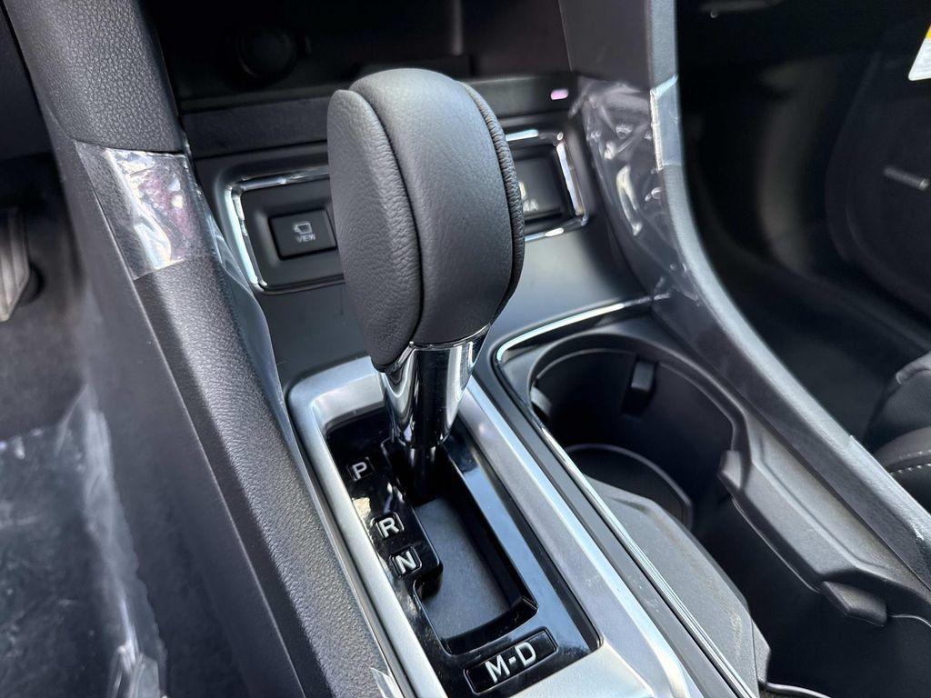 New 2026 Subaru Ascent Limited AWD/4WD image 32