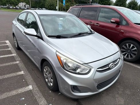 Used 2016 Hyundai Accent SE FWD image 15