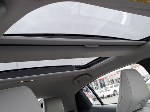 New 2026 Toyota Prius XLE image 11