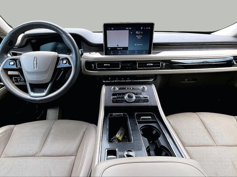 Used 2023 Lincoln Aviator Reserve w/ Equipment Group 201A AWD/4WD image 16
