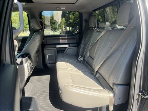 Used 2017 Ford F150 Lariat w/ Equipment Group 502A Luxury AWD/4WD image 16