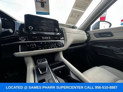 Used 2024 Nissan Pathfinder SV FWD image 12