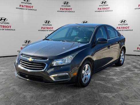 Used 2016 Chevrolet Cruze LT FWD image 4