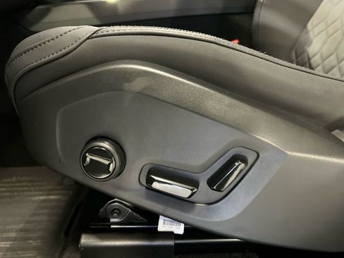 Used 2026 Volvo XC60 B5 Plus w/ Protection Package Premier image 11