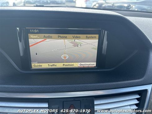 Used 2011 Mercedes-Benz E 550 Sedan image 23