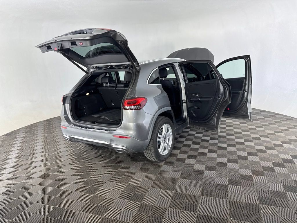 Used 2021 Mercedes-Benz GLA 250 4MATIC image 15