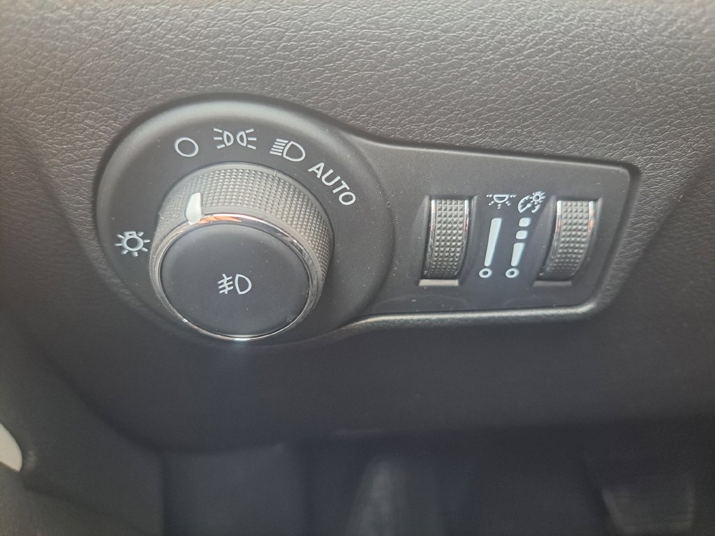 Certified 2022 Jeep Compass Limited AWD/4WD image 24