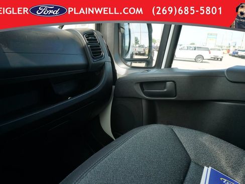 Used 2025 RAM ProMaster 2500 w/ U-Haul Equipment Group FWD image 29