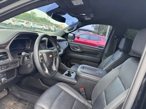 Used 2024 Chevrolet Tahoe LT w/ Luxury Package RWD image 3