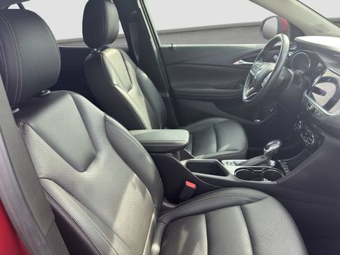 Used 2022 Buick Encore GX Essence w/ Experience Buick Package AWD/4WD image 9