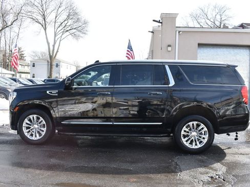 Used 2024 GMC Yukon XL SLT w/ SLT Premium Package image 7