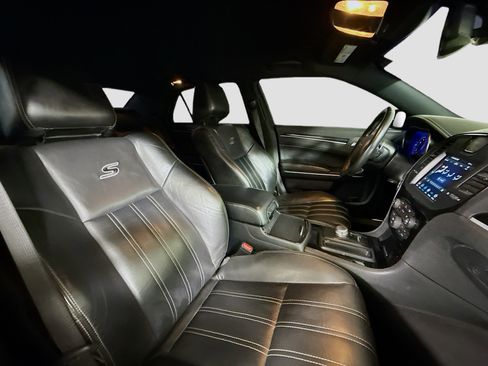 Used 2021 Chrysler 300 S image 29