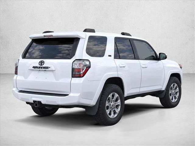 Used 2019 Toyota 4Runner SR5 AWD/4WD image 7