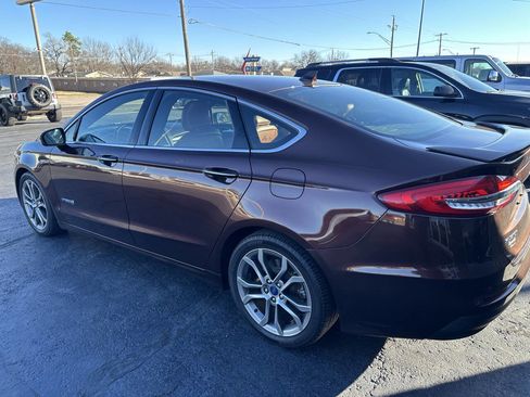 Used 2019 Ford Fusion Titanium image 9