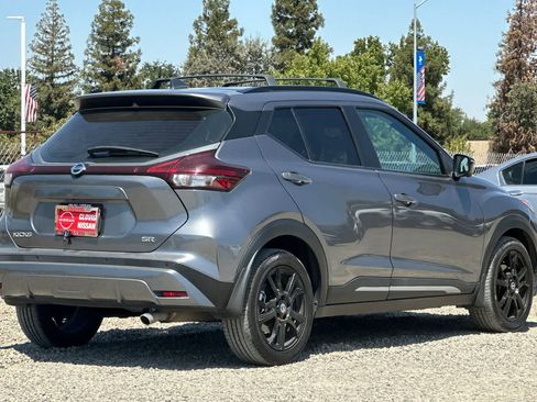 Used 2021 Nissan Kicks SR w/ Interior Electronics Package FWD image 3