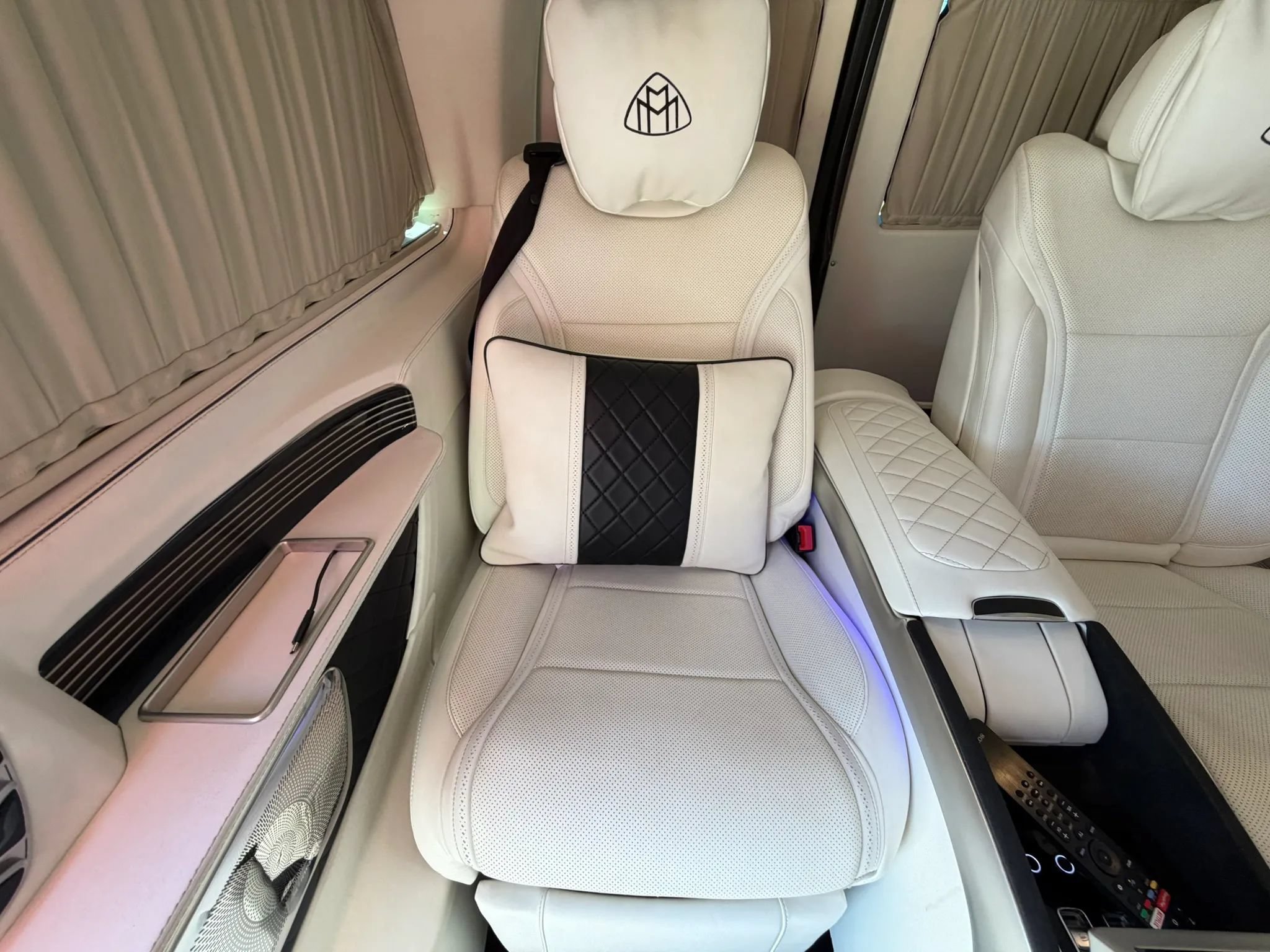 Used 2021 Mercedes-Benz Metris Passenger w/ Premium Safety Package image 41