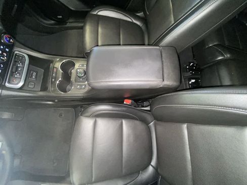 Used 2023 GMC Acadia SLT AWD/4WD image 20