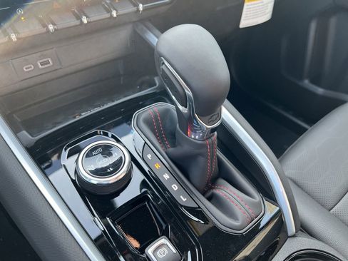 New 2026 Chevrolet Colorado Z71 w/ Technology Package image 16