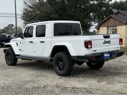 New 2026 Jeep Gladiator Mojave AWD/4WD image 7