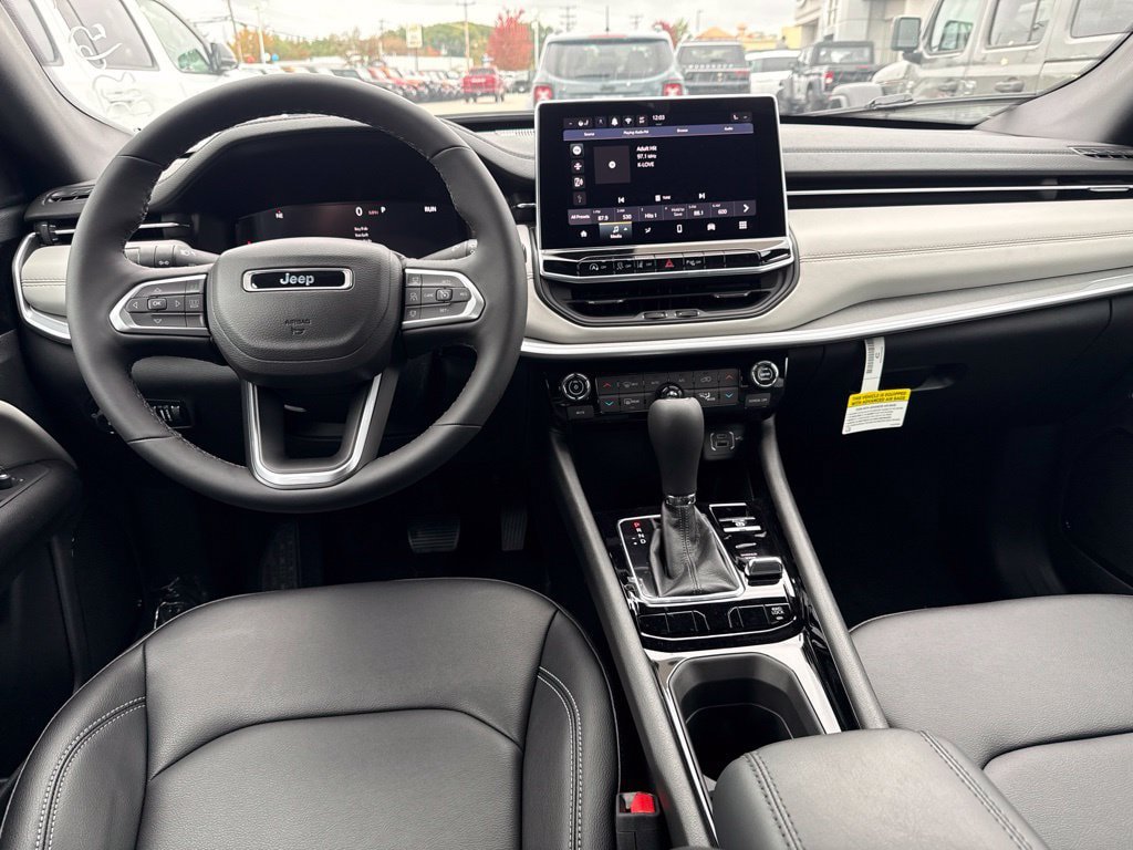 New 2026 Jeep Compass Limited AWD/4WD image 19